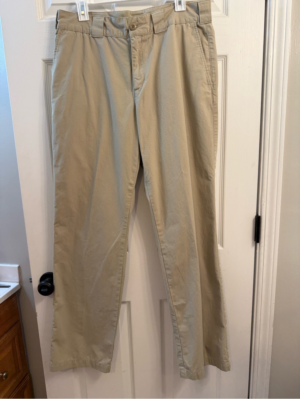 Patagonia Men's Khaki Straight-Leg Chinos